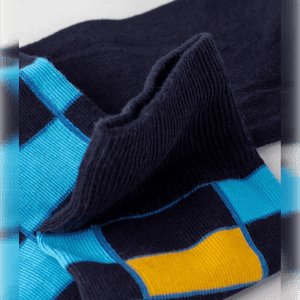 image of light and dark blue checked crew socks