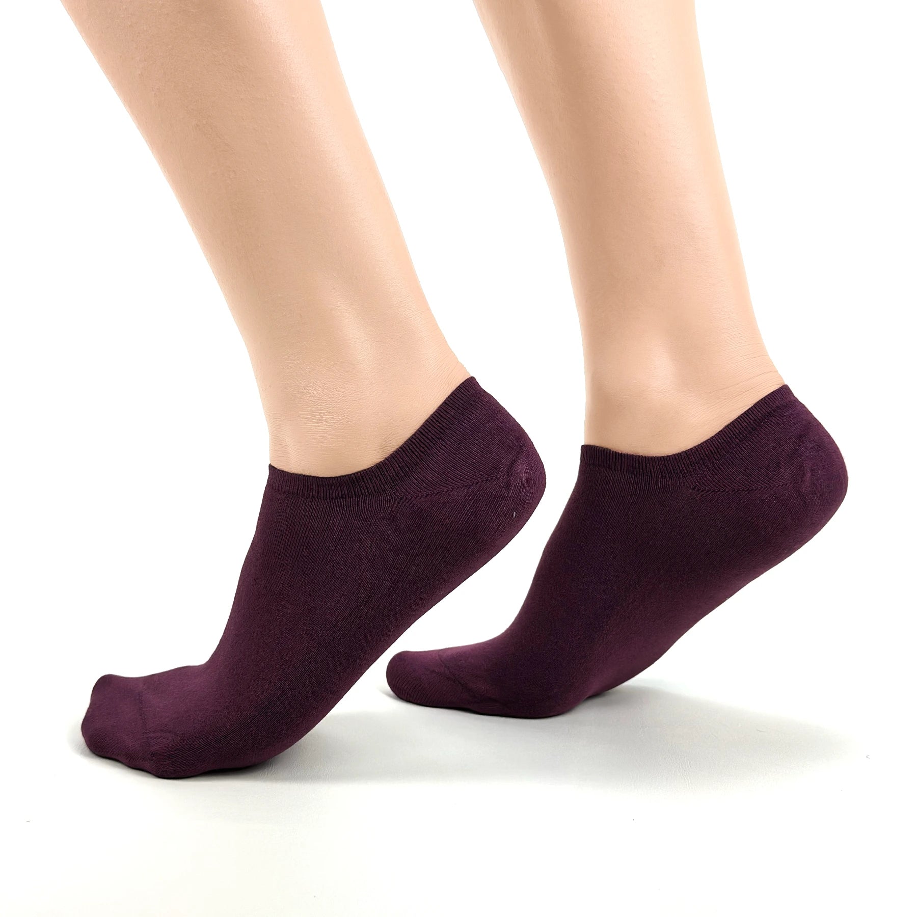 Burgundy seamless sneaker socks