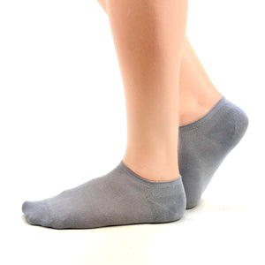 Grey seamless sneaker socks