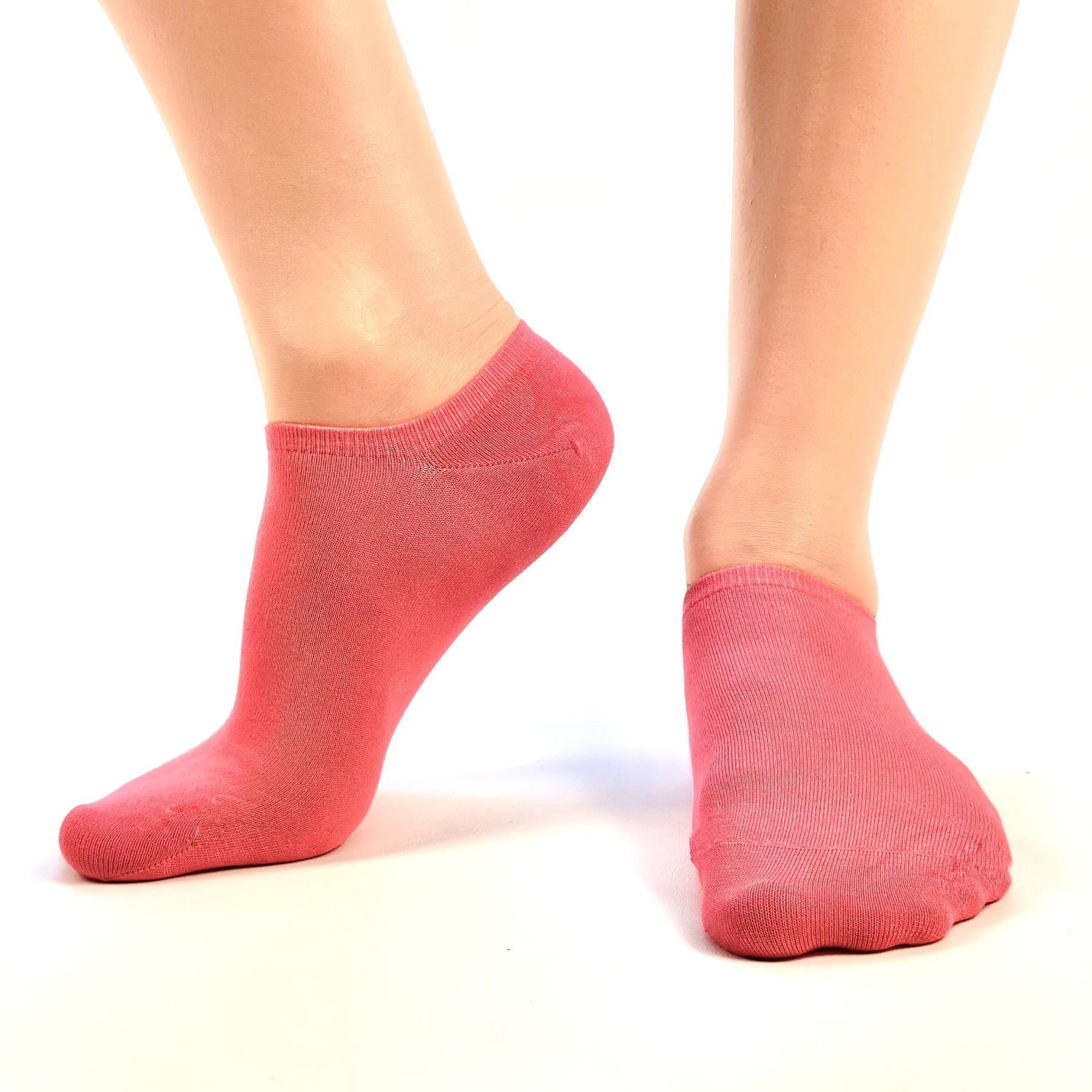 Coral seamless sneaker socks